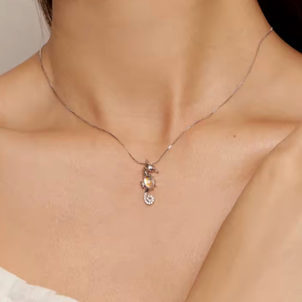 Elegant 925 sterling silver Pendant Necklace